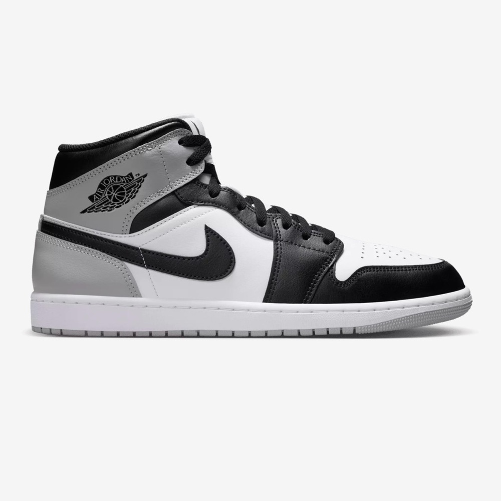‼️SOLD‼️ 294. NEW IN BOX! AIR JORDAN BIG KIDS 1 MID | WHITE/SMOKE GREY| SZ 5.5Y